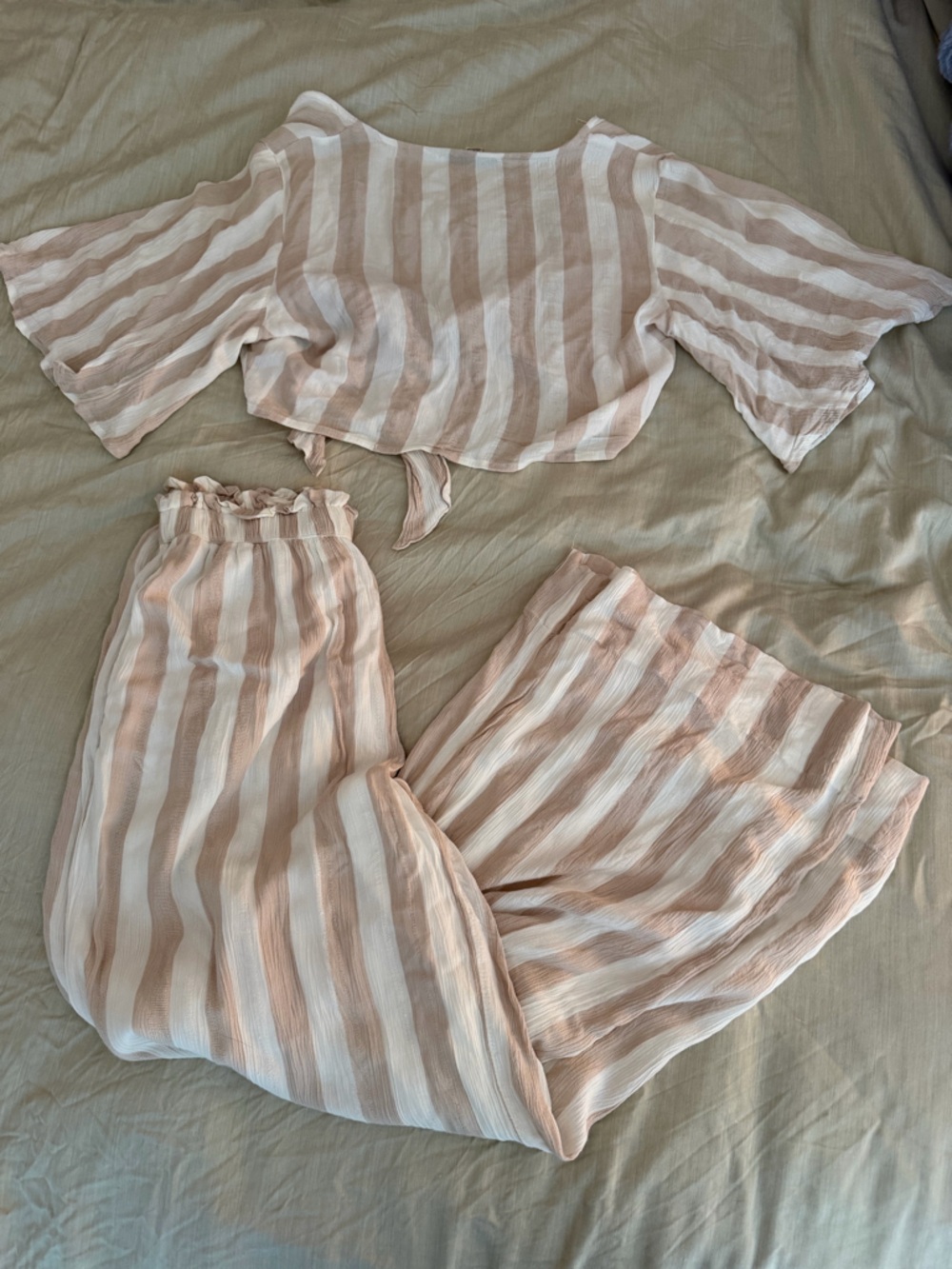 American Eagle Striped Lightweight Two-Piece Set in Tan and Cream Size Medium - Picture 2 of 6